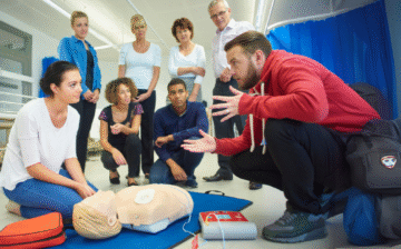 Level 2 Certificate in First Aid and CPR for Emergency Responders